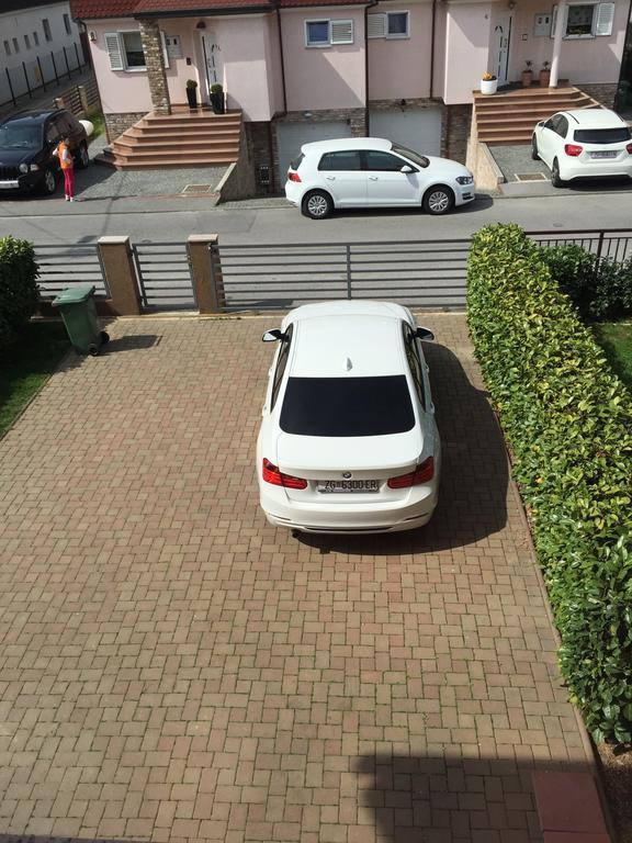 זאגרב Apartments Corina מראה חיצוני תמונה
